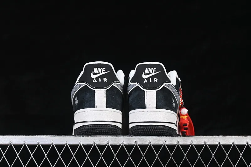 All categories Nk Air Force 1 Air Force series Nk Air Force 1 Low Air Force low-top Nike Air Force 1'07 Low Black and white national style Air Force 1 low-top casual sneakers HT5088-636